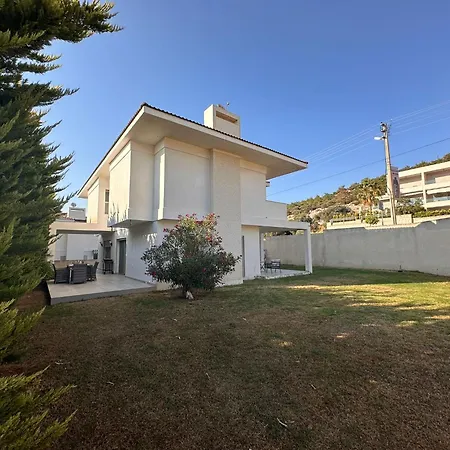 Shenco Alacati Villa
